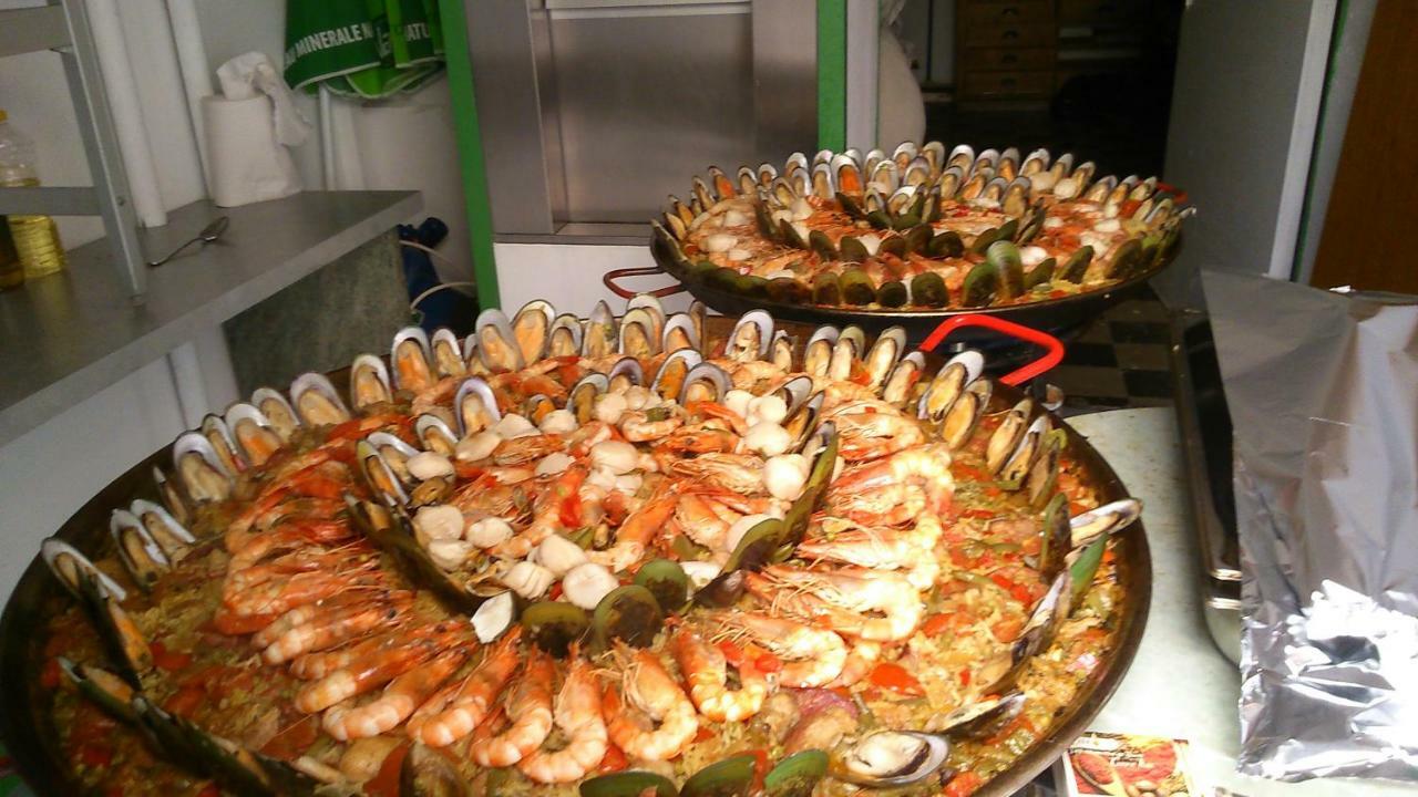 Hotel Restaurant Les Touristes Vals-les-Bains Eksteriør bilde
